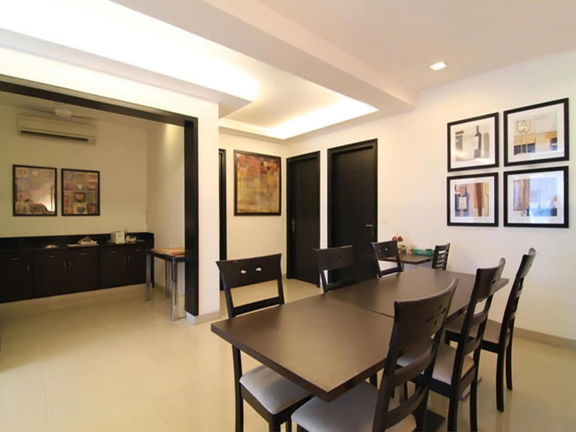 Rainbow Residency Bed and Breakfast New Delhi Buitenkant foto